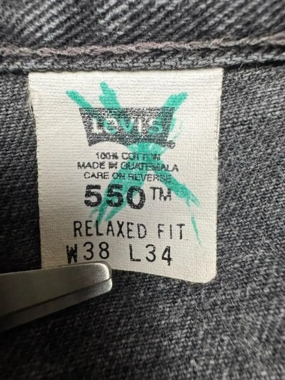 Levi's 550 Jeans Mens 38x31 Black Relaxed Fit Tapered Charcoal Wash Denim